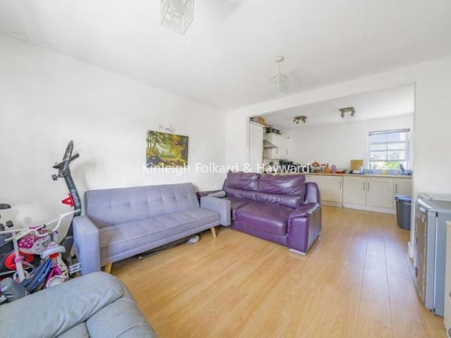 3 bedroom flat to rent