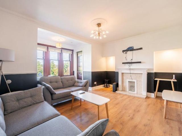 3 bedroom flat to rent
