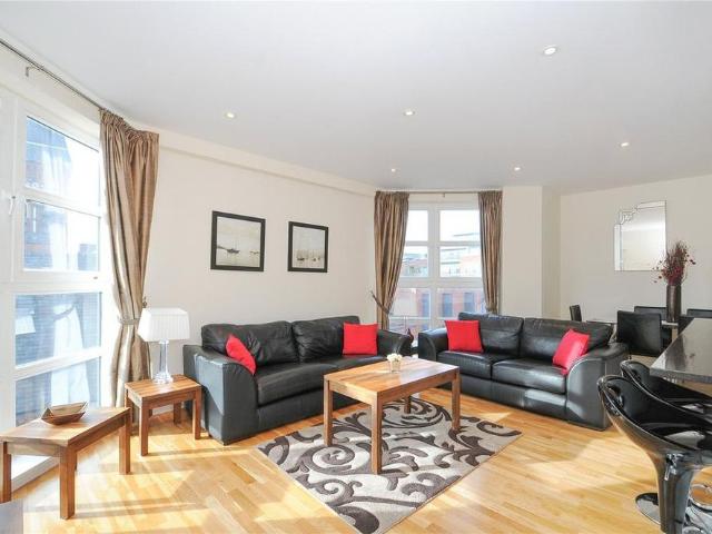 3 bedroom flat to rent