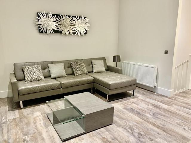 3 bedroom flat to rent