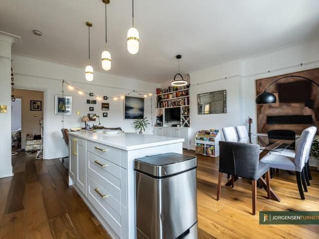 3 bedroom flat to rent