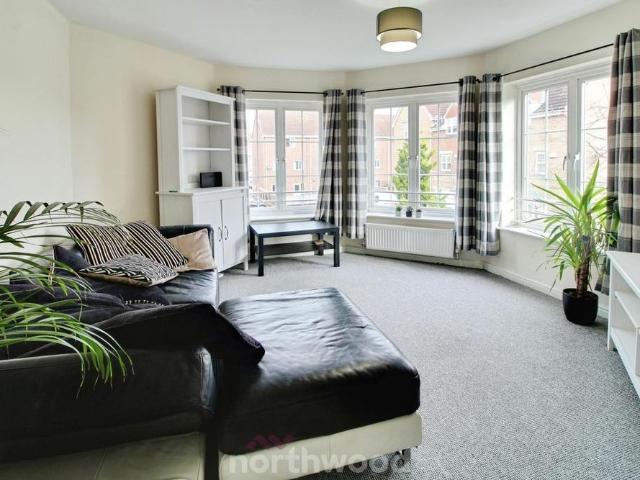 3 bedroom flat to rent
