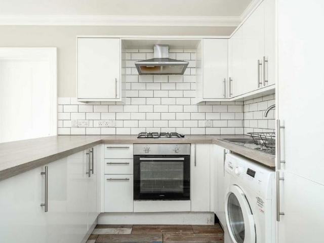 3 bedroom flat to rent