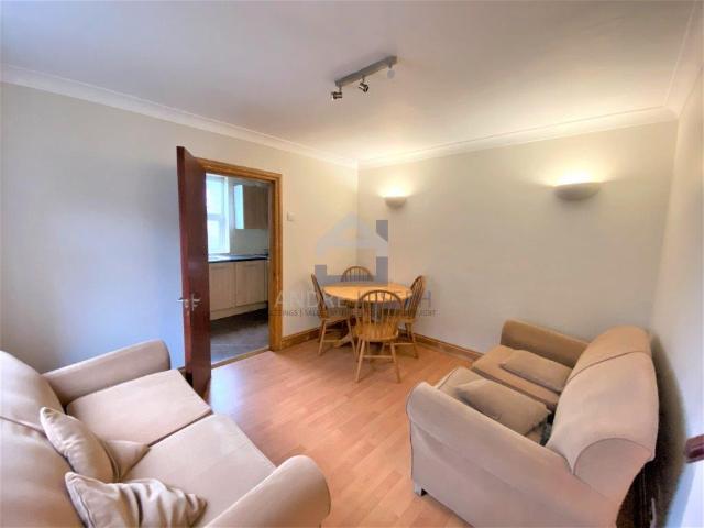 3 Bedroom Flat To Rent