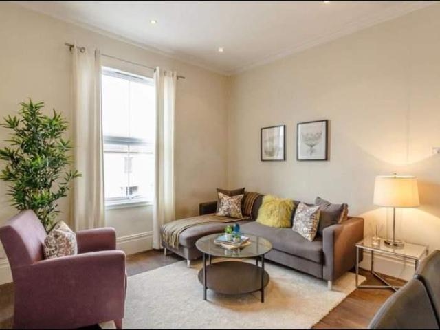 3 bedroom flat to rent