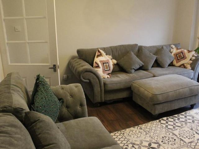 3 bedroom flat to rent