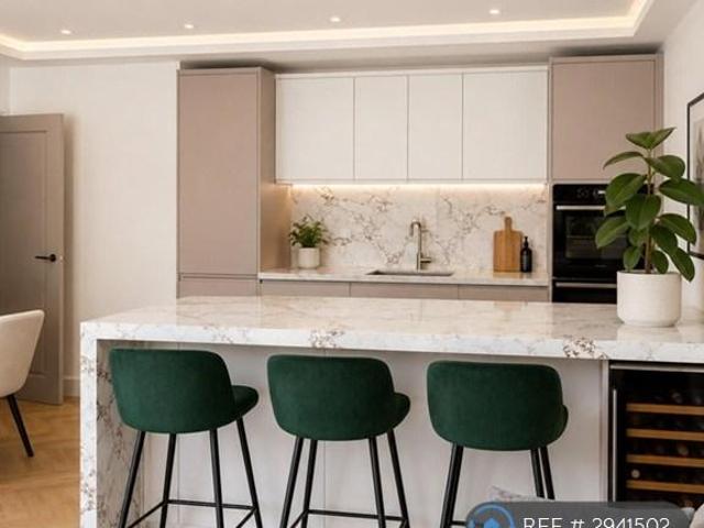 3 bedroom flat to rent