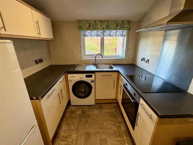 3 bedroom flat to rent