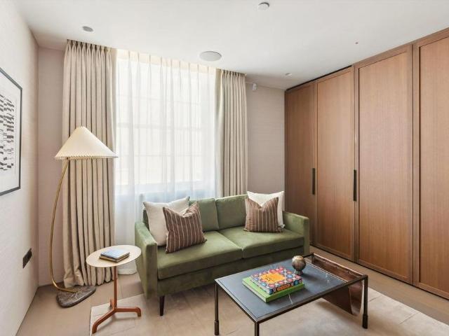 3 bedroom flat to rent