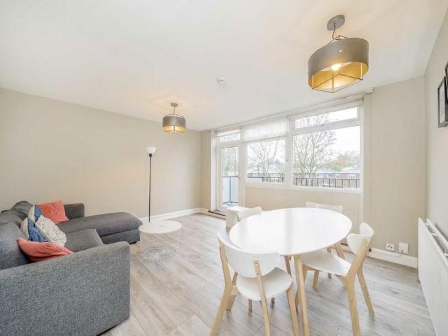 3 bedroom flat to rent