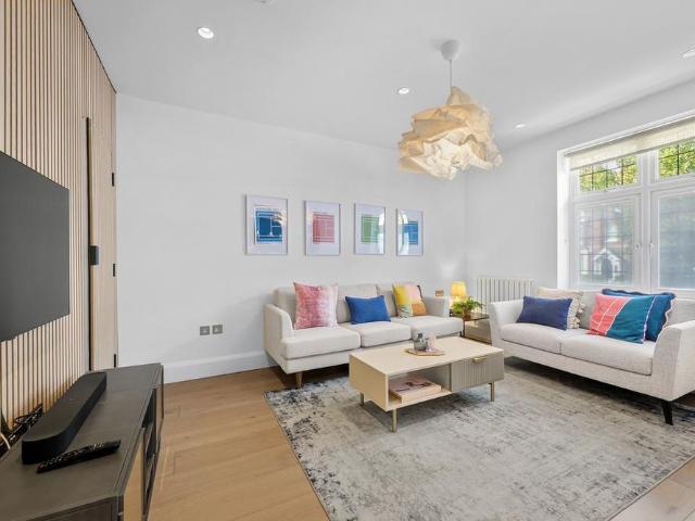 3 bedroom flat to rent