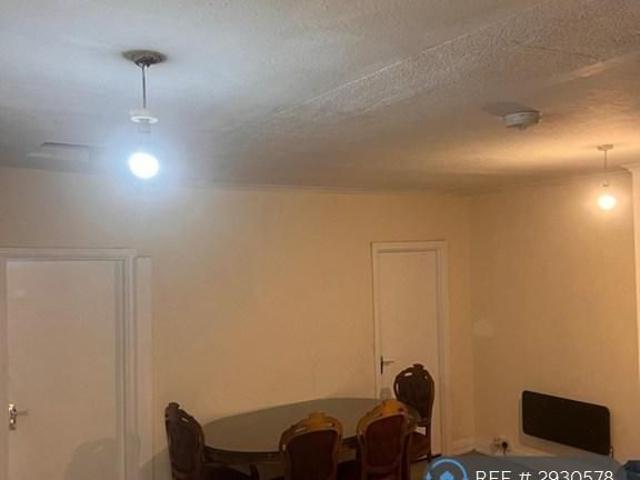 3 bedroom flat to rent