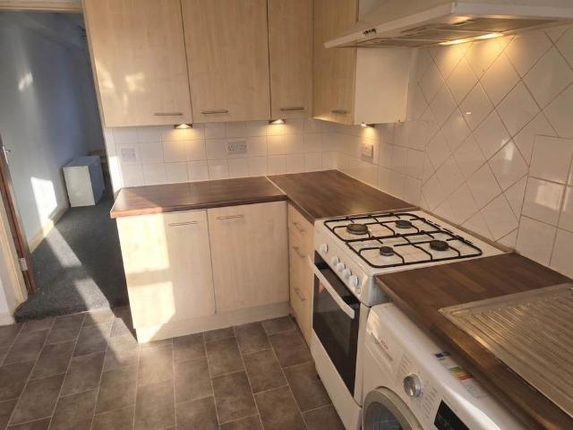 3 bedroom flat to rent