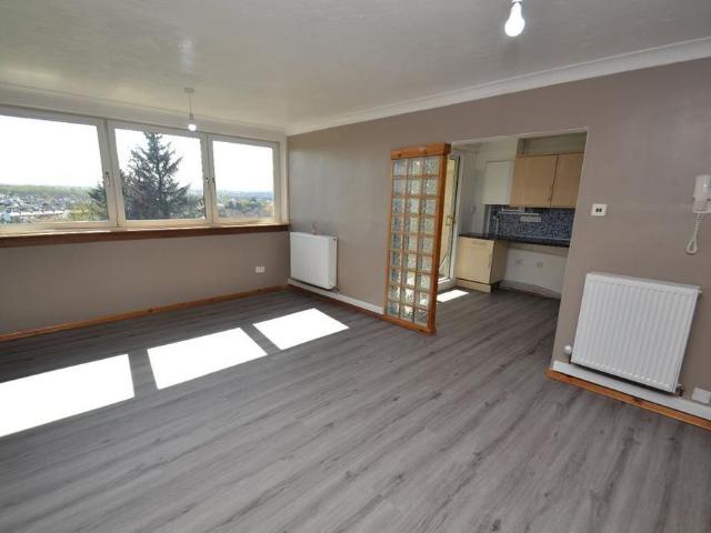 3 bedroom flat to rent