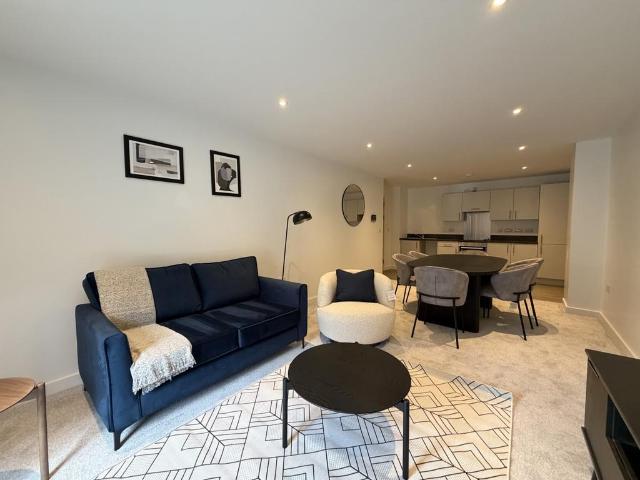 3 bedroom flat to rent