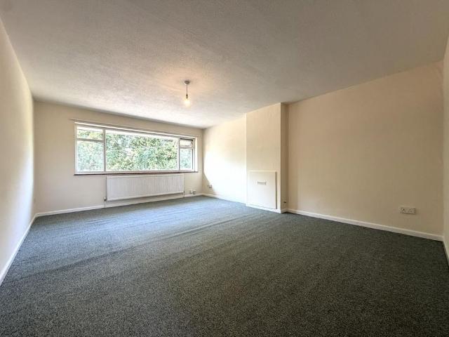 3 bedroom flat to rent
