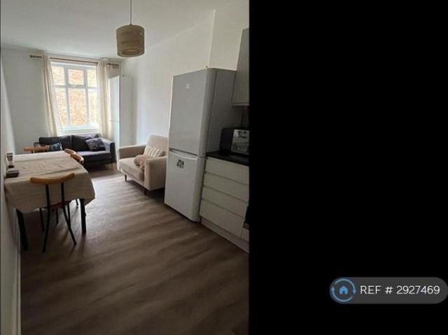3 bedroom flat to rent