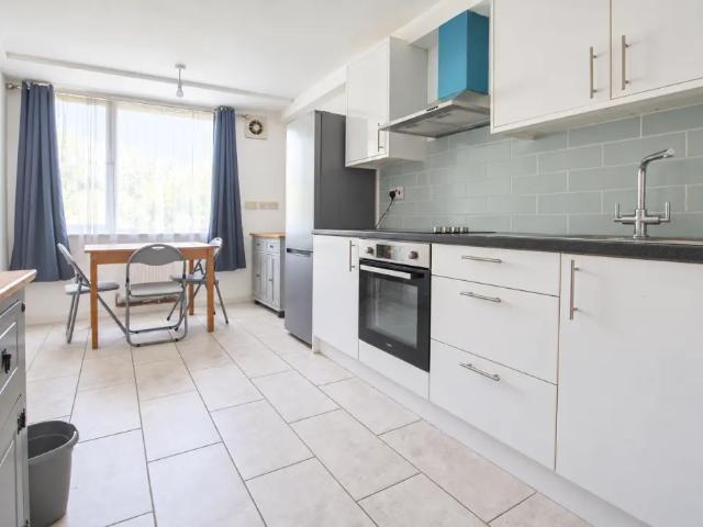 3 bedroom flat to rent