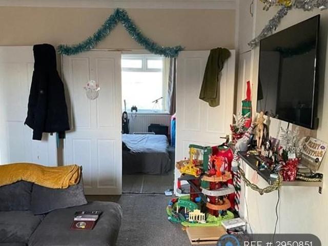 3 bedroom flat to rent