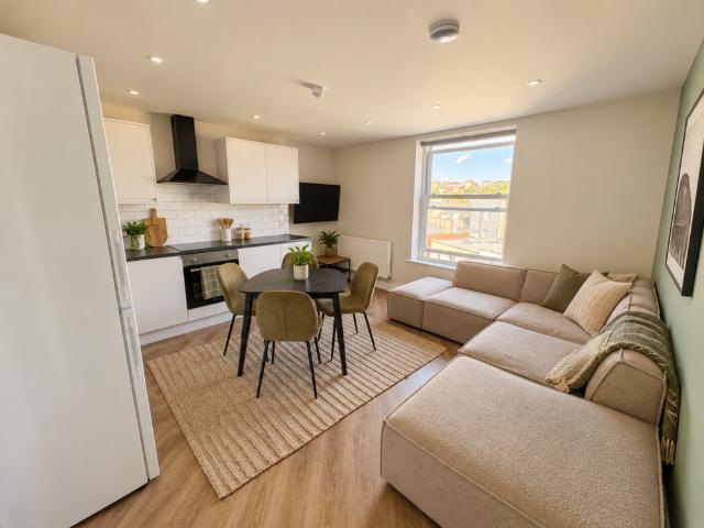 3 bedroom flat to rent