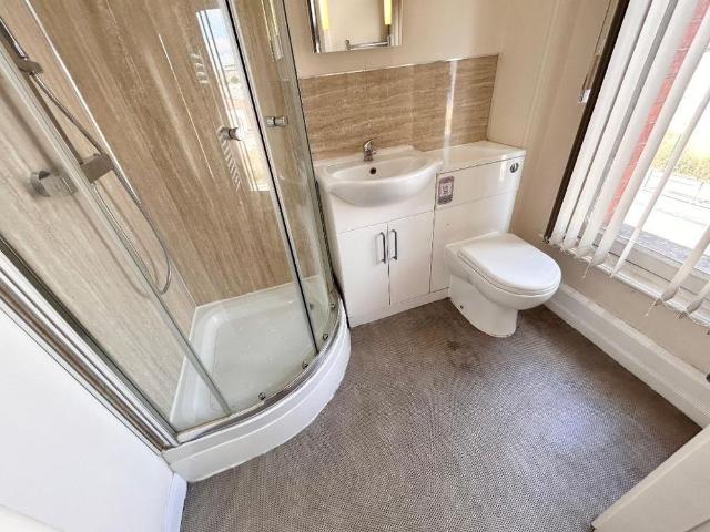 3 bedroom flat to rent