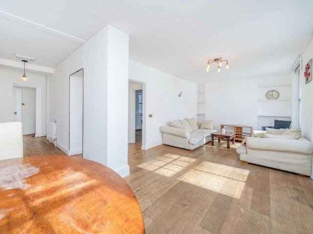 3 bedroom flat to rent