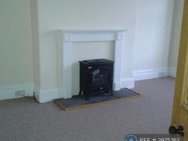 3 bedroom flat to rent