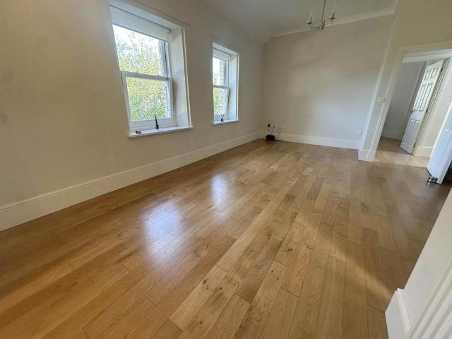 3 bedroom flat to rent