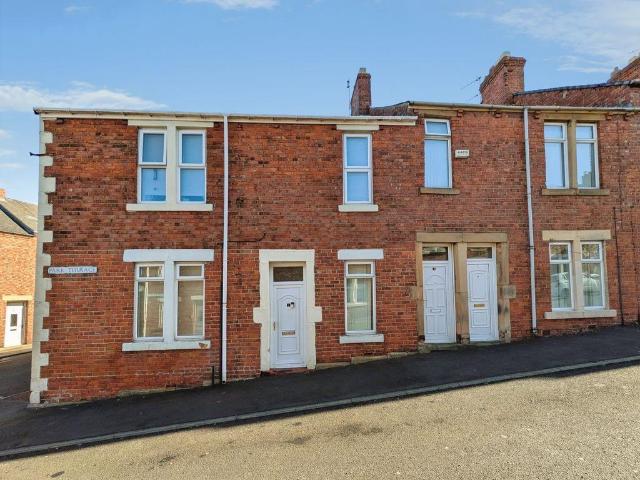 3 bedroom flat to rent