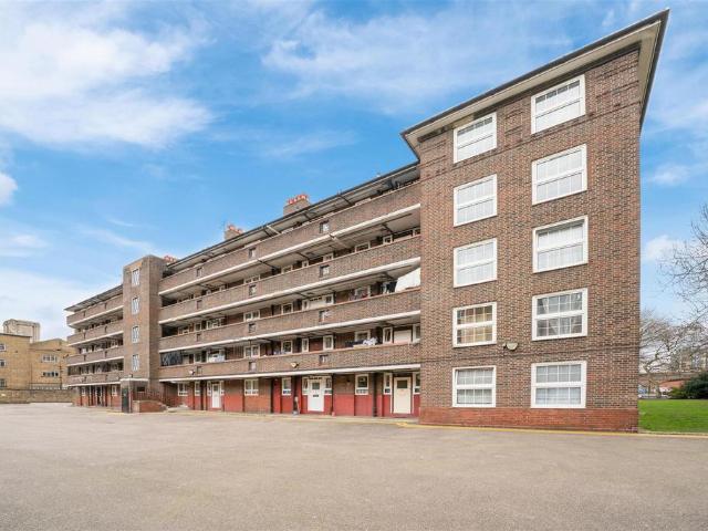 3 bedroom flat to rent