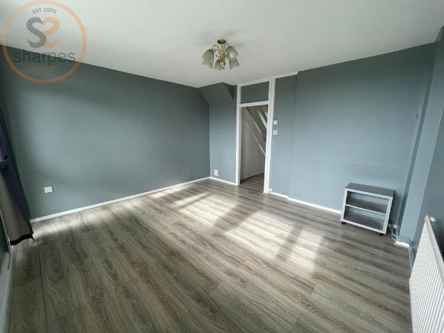 3 bedroom flat to rent