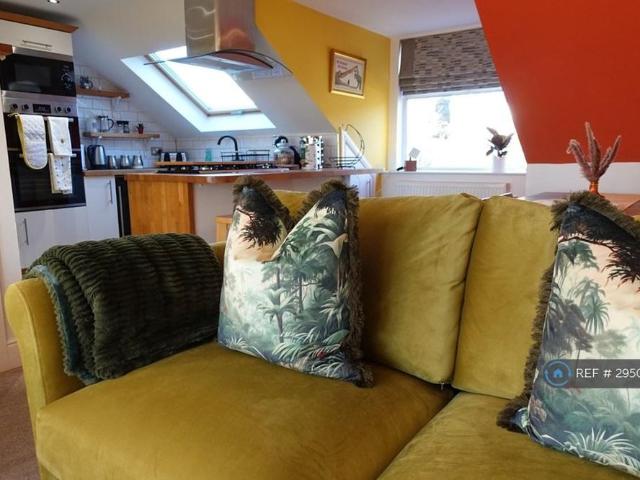 3 bedroom flat to rent