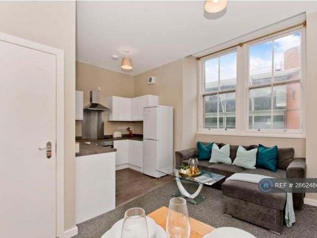 3 bedroom flat to rent