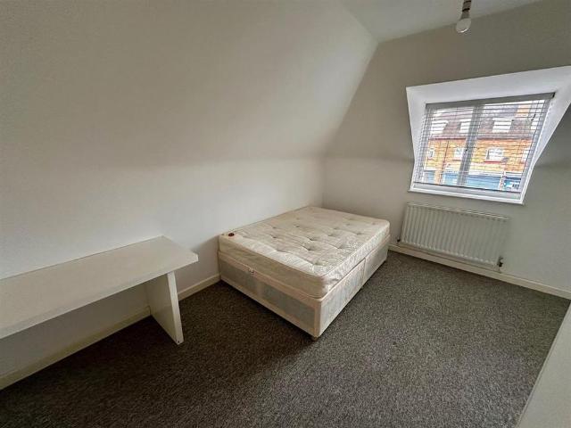 3 bedroom flat to rent
