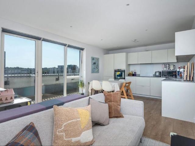 3 bedroom flat to rent