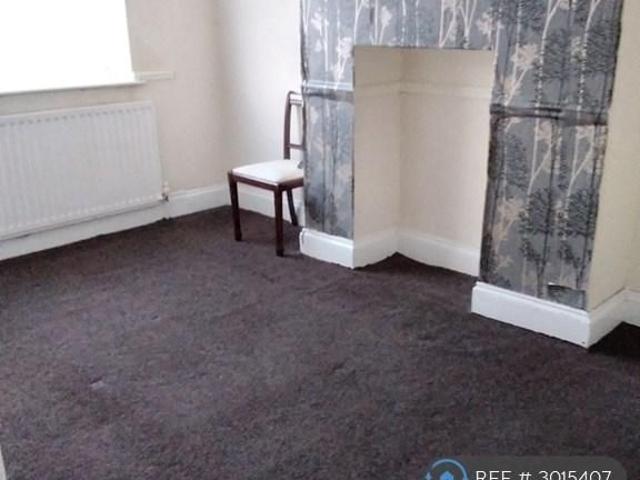 3 bedroom flat to rent