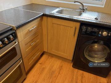 3 bedroom flat to rent