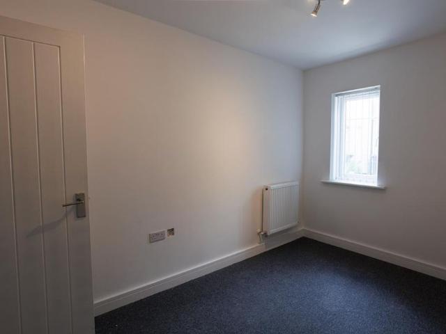 3 bedroom flat to rent