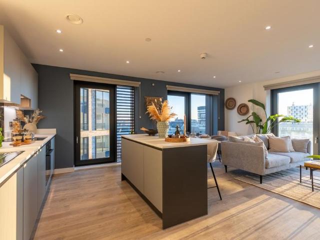 3 bedroom flat to rent