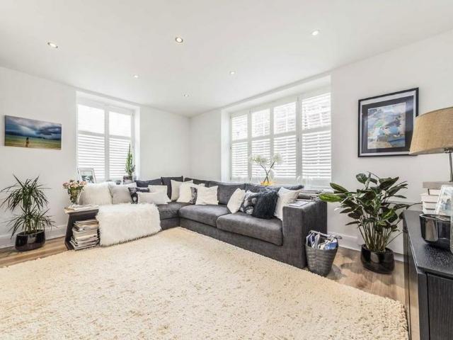 3 bedroom flat to rent