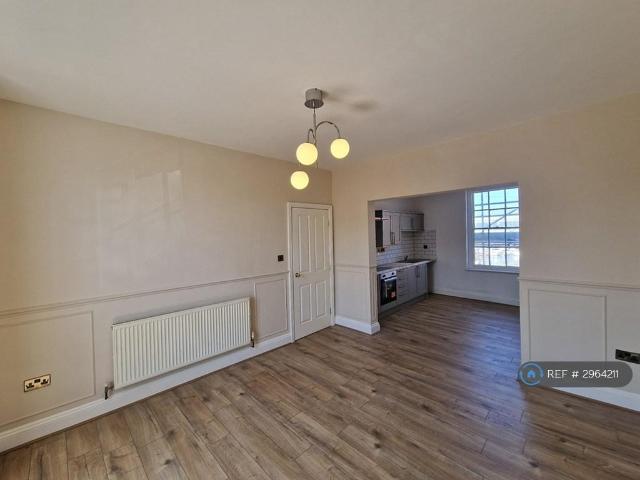 3 bedroom flat to rent