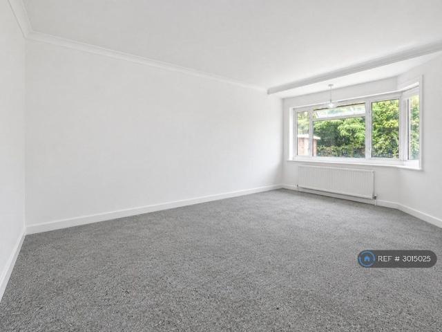 3 bedroom flat to rent