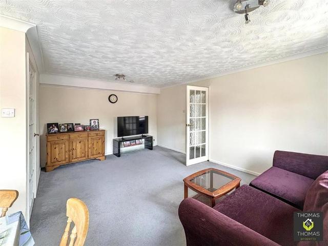 3 bedroom flat to rent