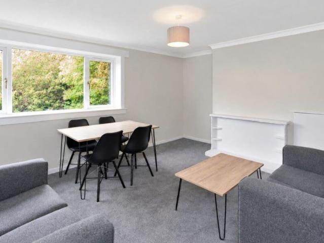 3 bedroom flat to rent