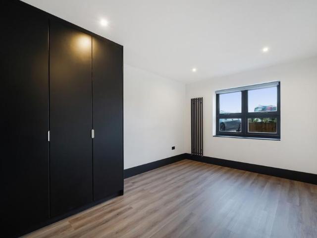 3 bedroom flat to rent