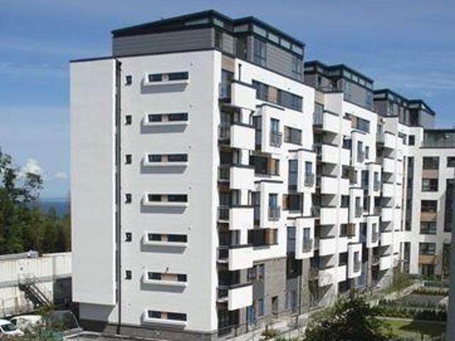 3 bedroom flat to rent