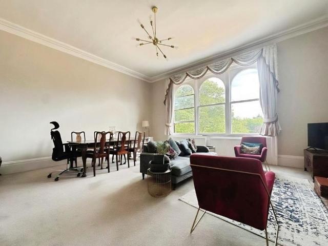 3 bedroom flat to rent