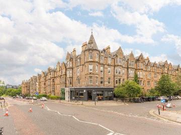 3 bedroom flat to rent
