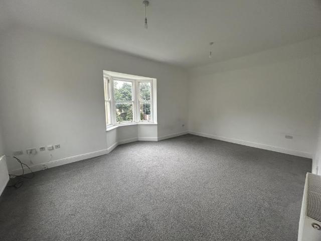 3 bedroom flat to rent