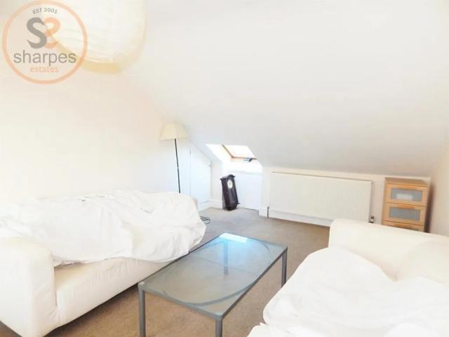 3 bedroom flat to rent
